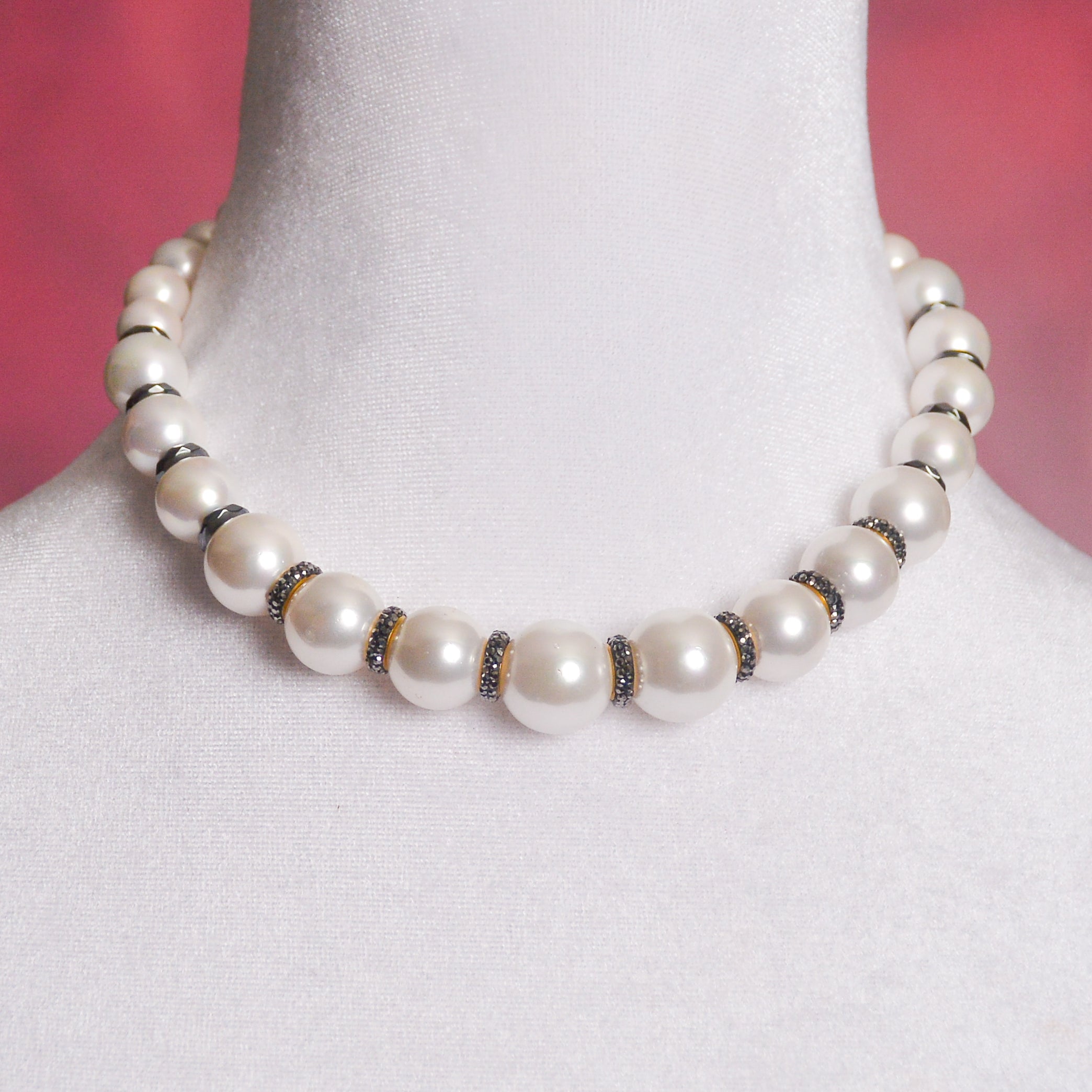 Tough Pearl Mother of Pearl Necklace